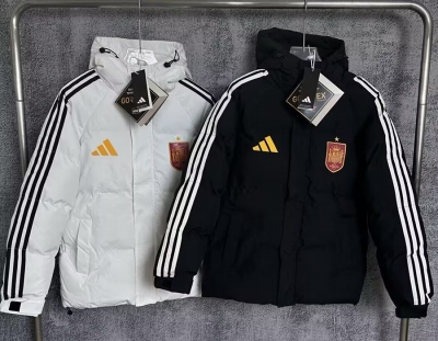 2026 Spain cotton coat, size M-4XL black and white