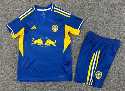 2526 Leeds United d Away Soccer Kids